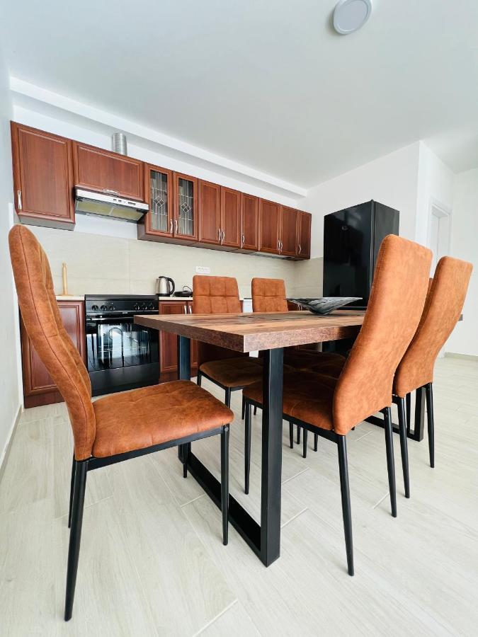 Apartment With Terrace And Private Parking Kotor Dış mekan fotoğraf