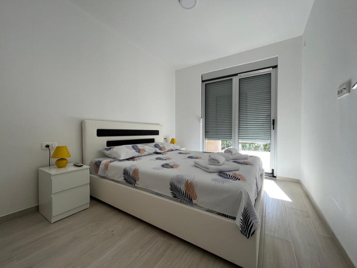Apartment With Terrace And Private Parking Kotor Dış mekan fotoğraf